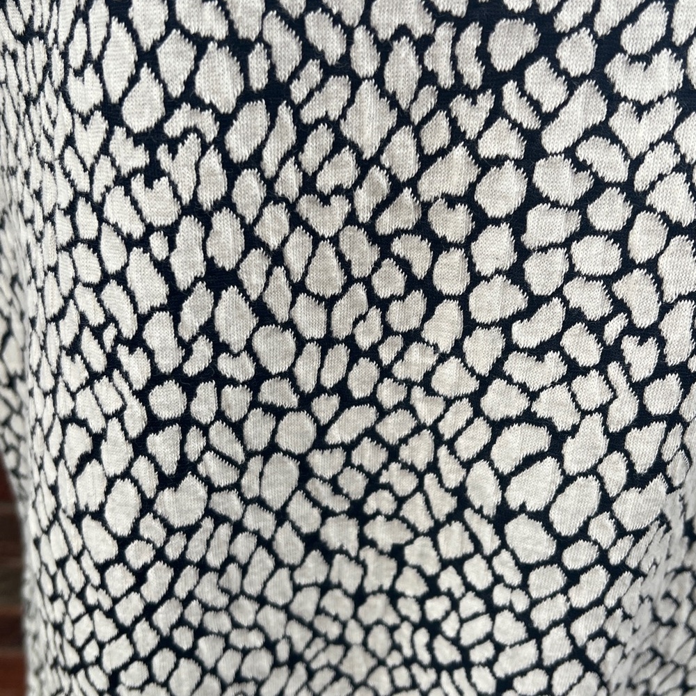 Banana Republic Pattern Top - Picture 8 of 9